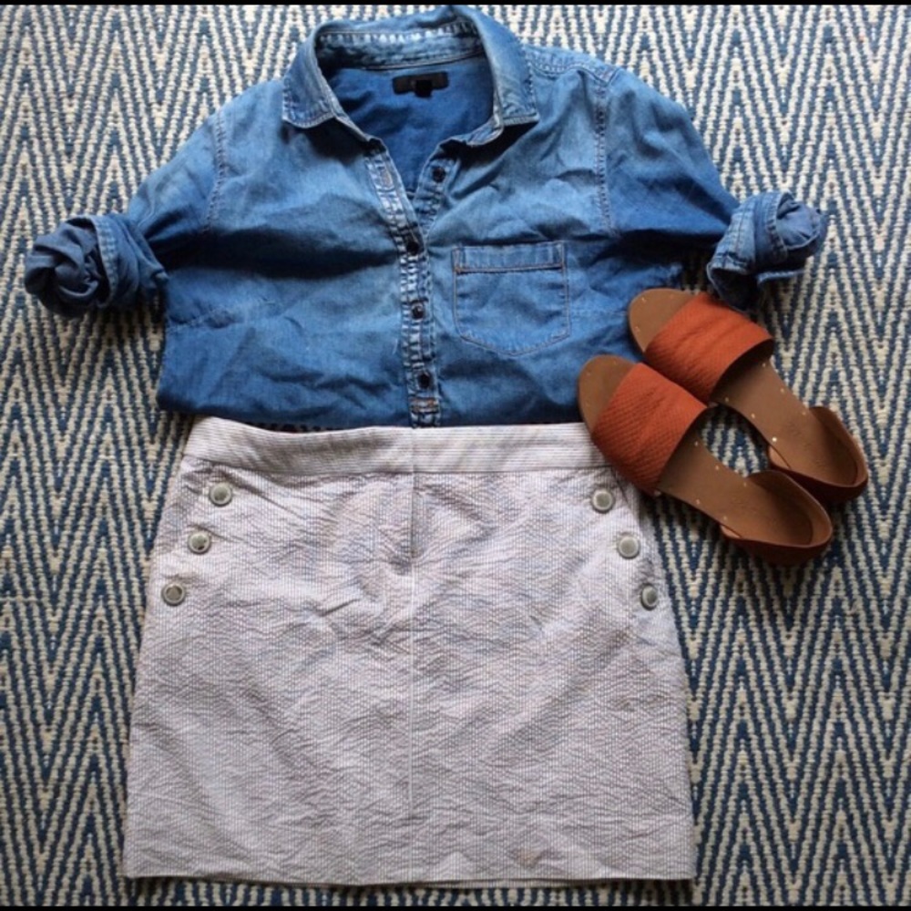 J Crew seer sucker skirt with button detail.
